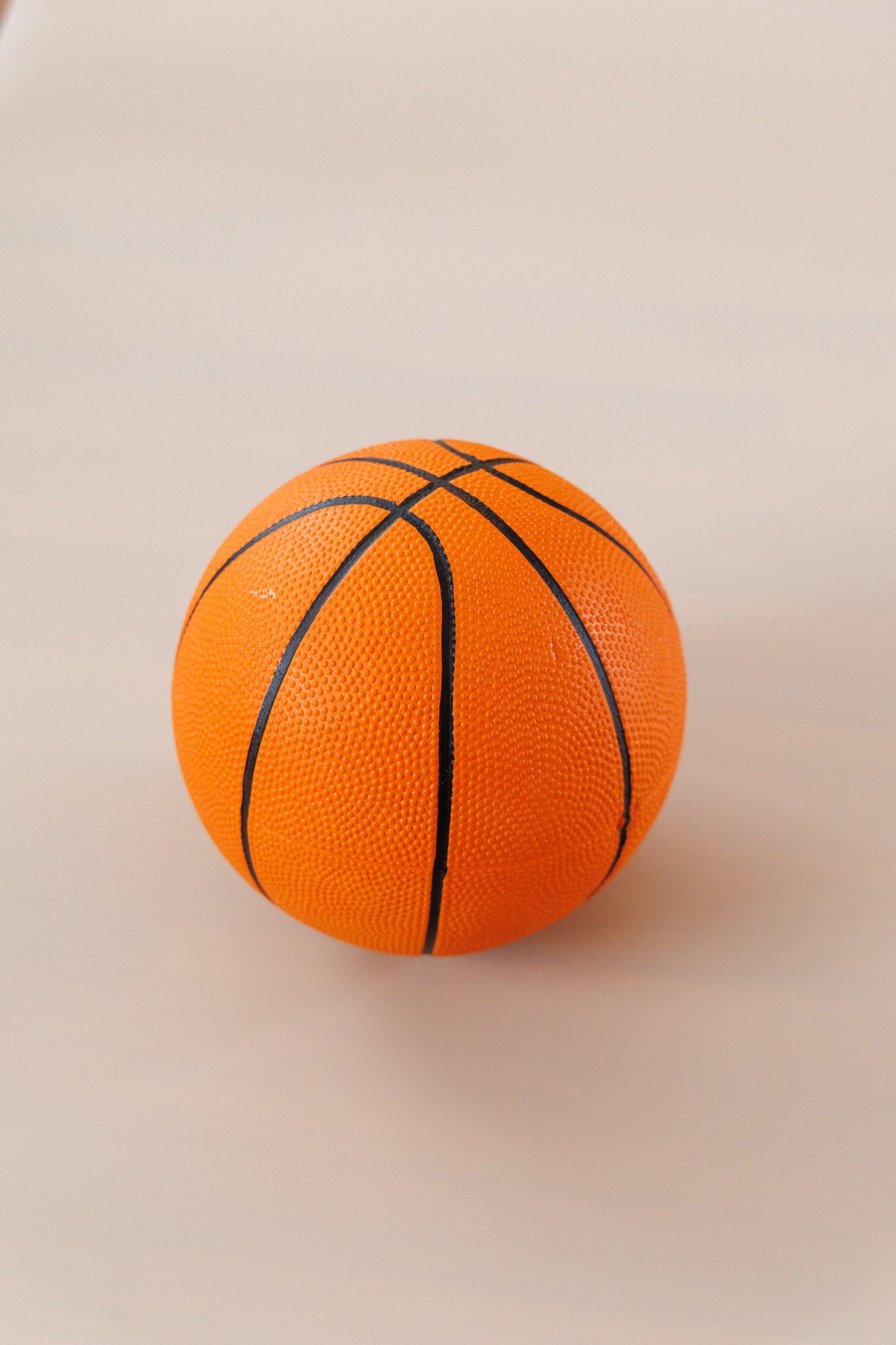 Mini Basketball – Artista Prop Shop