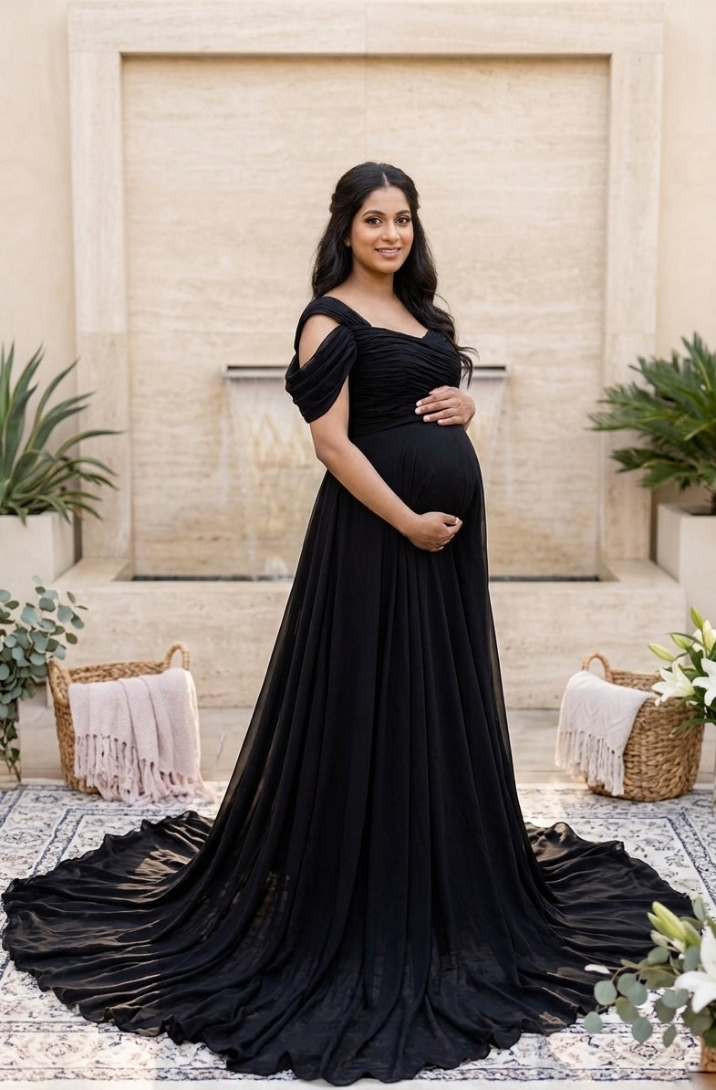 Sakshi gown - Black
