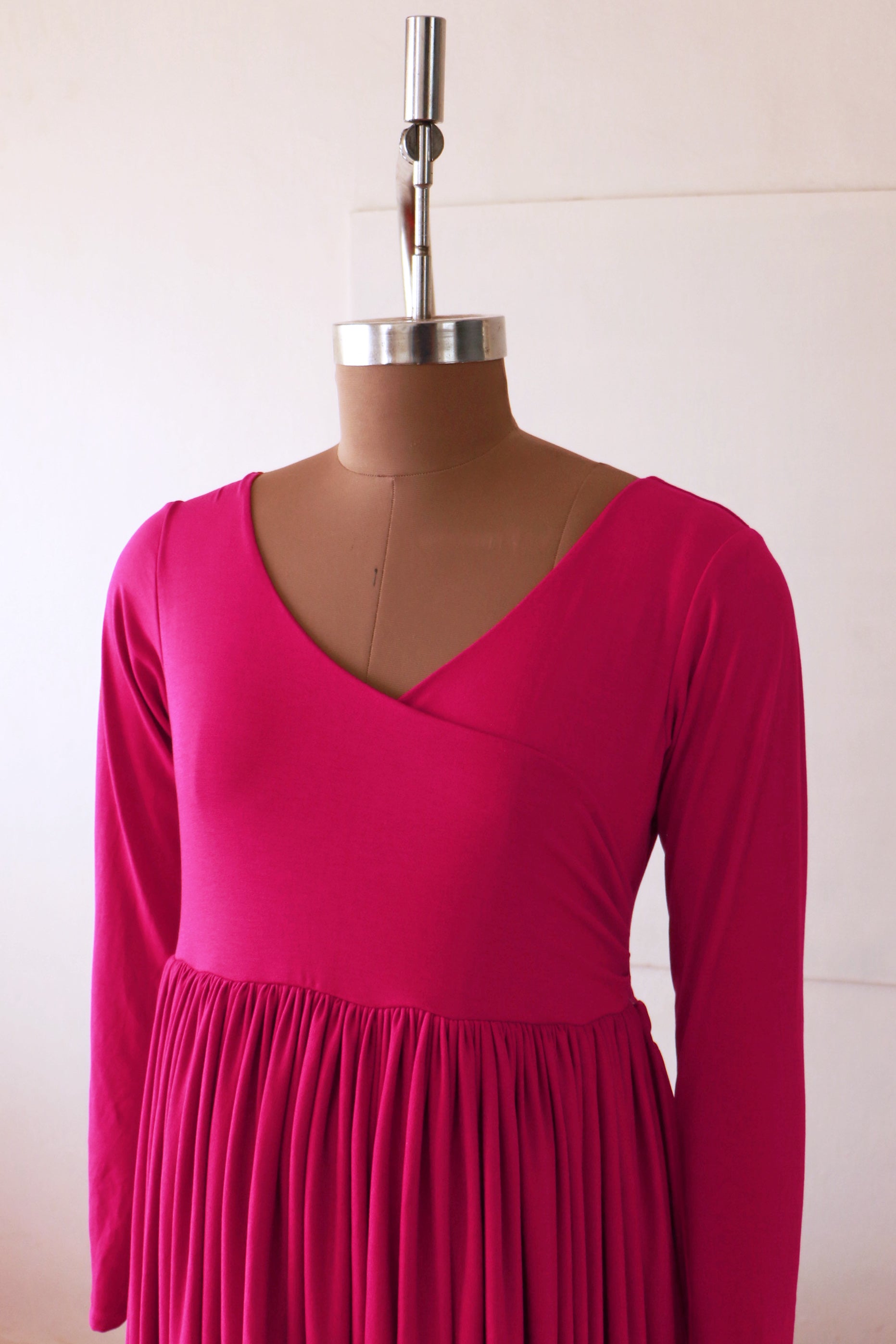 RTS Aurelia Gown + Veil Magenta M-L