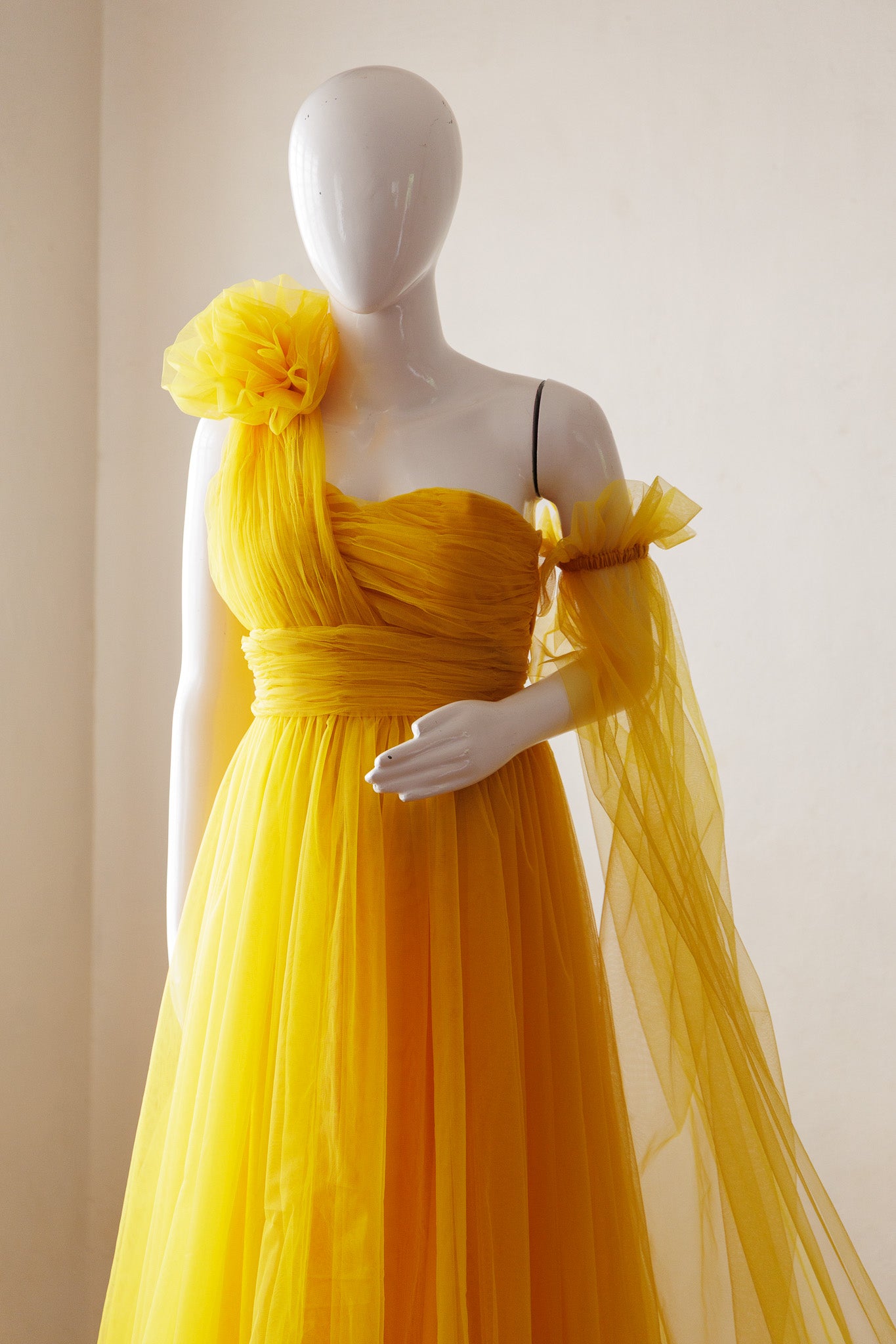 Vinisha gown - Yellow