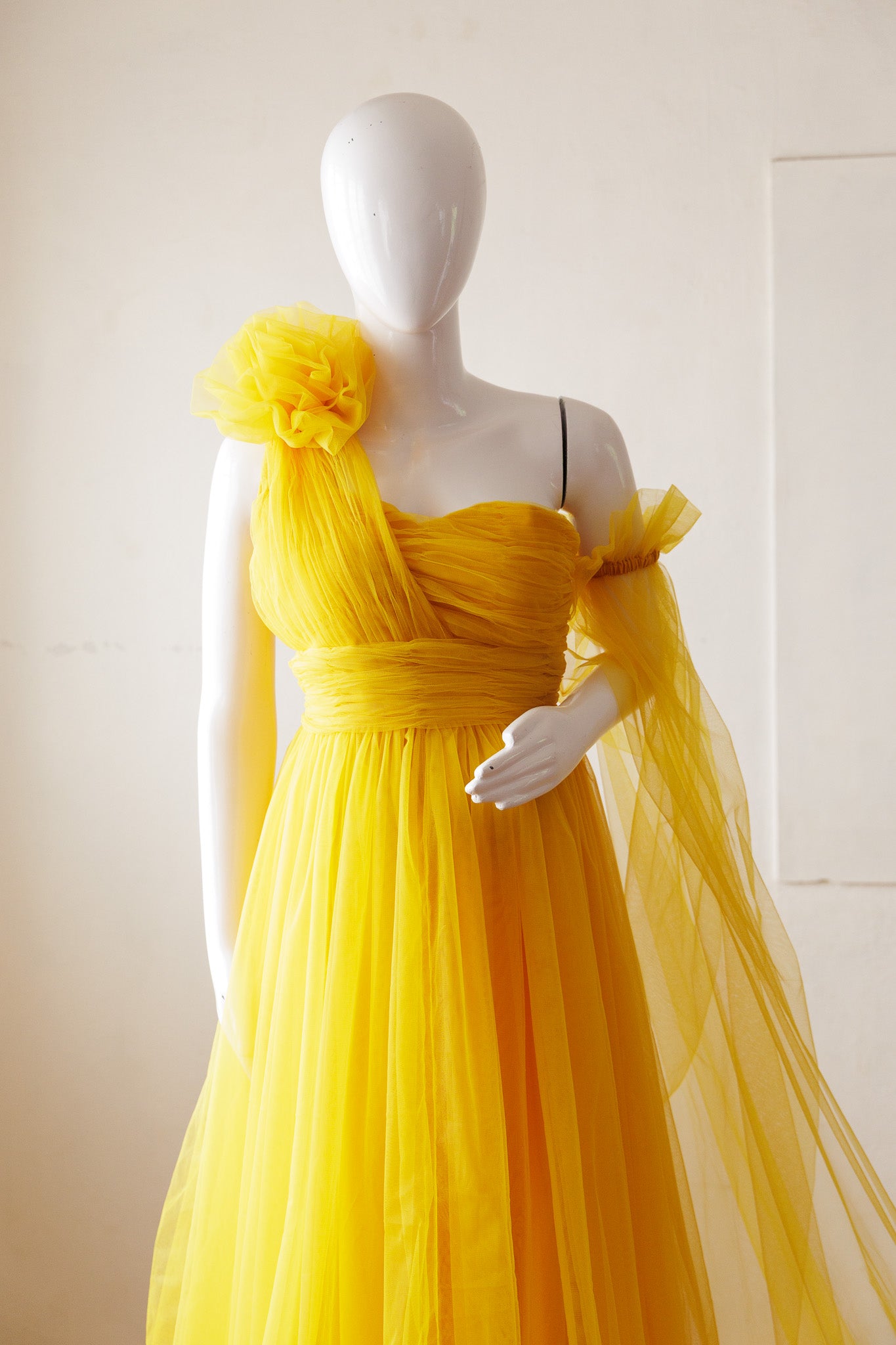 Vinisha gown - Yellow