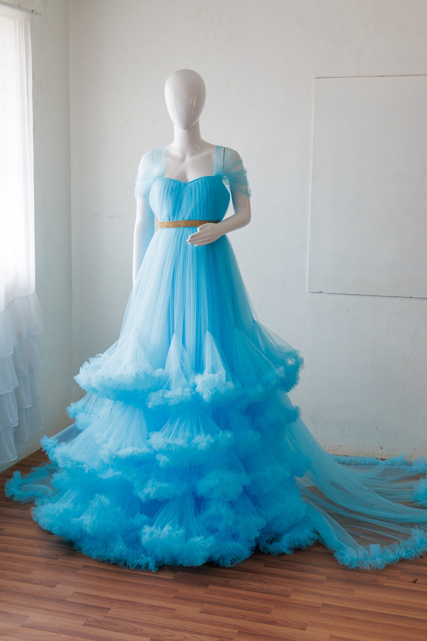 Diana gown - Sky blue Artista Prop Shop Diana gown - Sky blue Artista Prop Shop