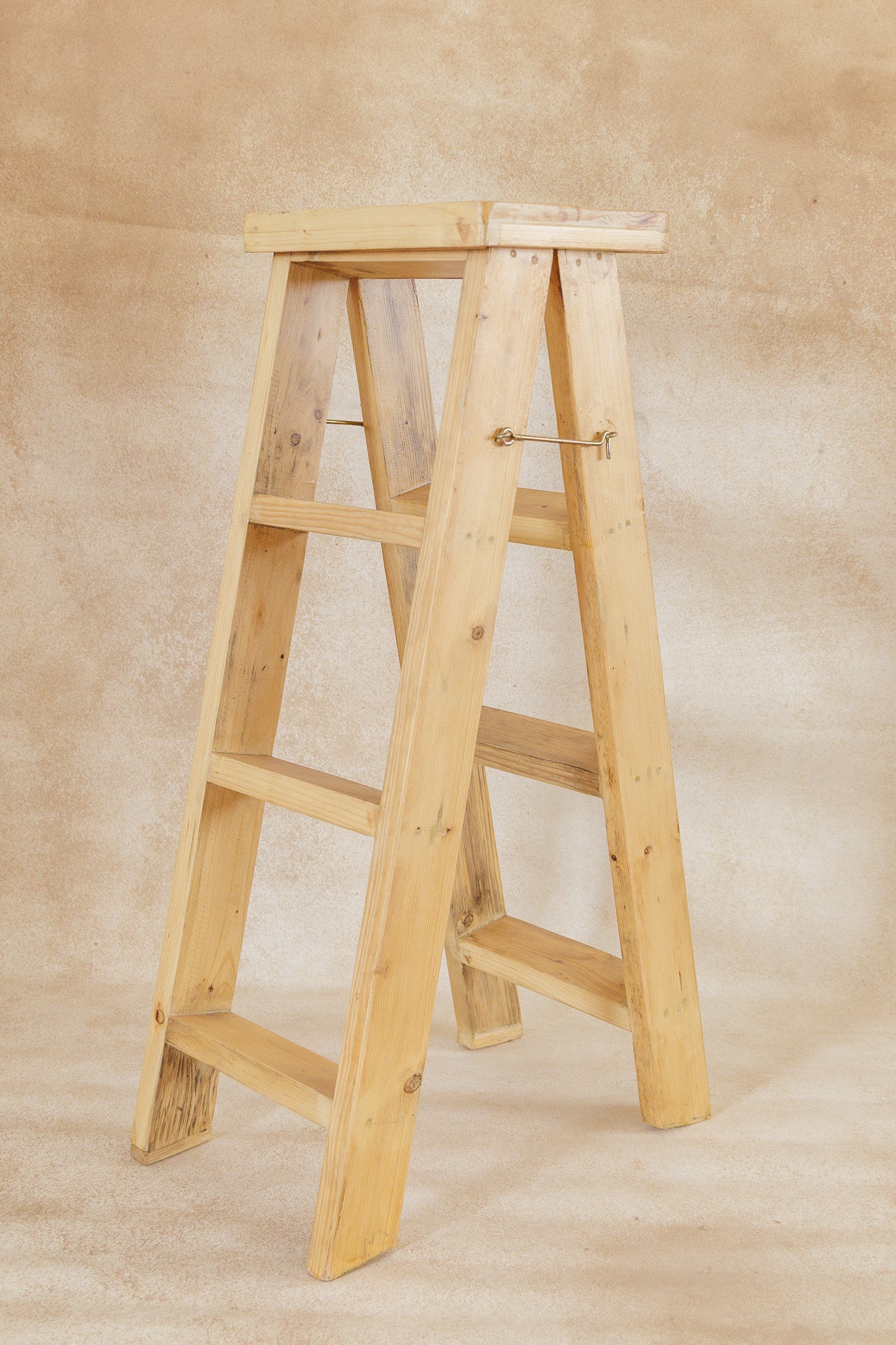 Maternity Ladder