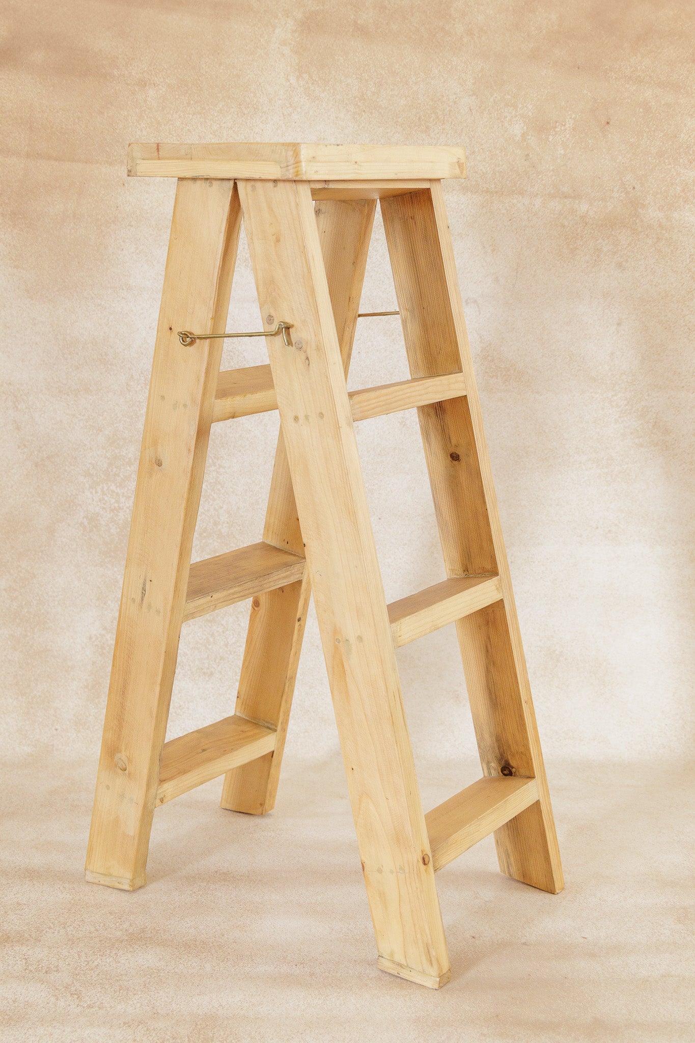 Maternity Ladder