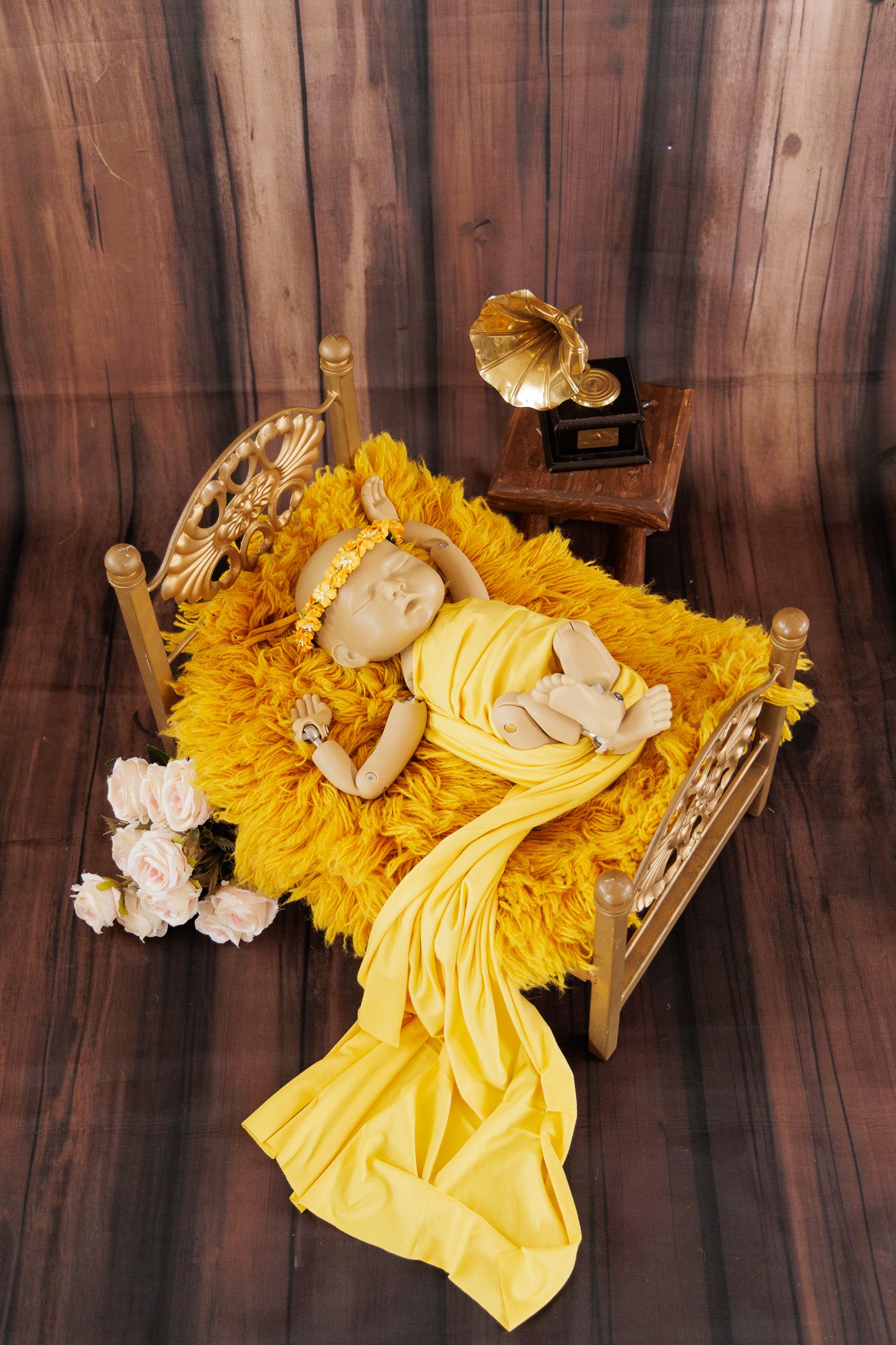 Metal Bed Gold Theme