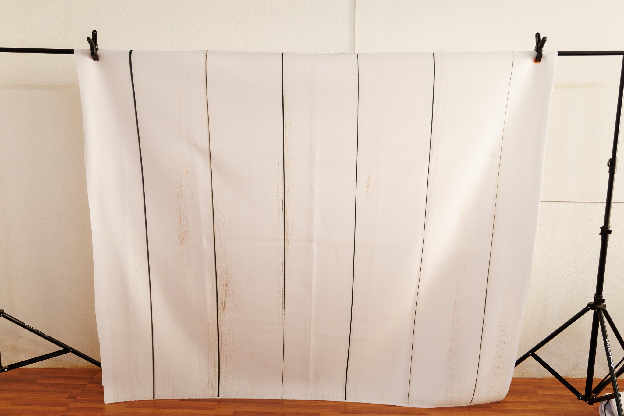 White wood-5x6ft- Fabric (BKC055)