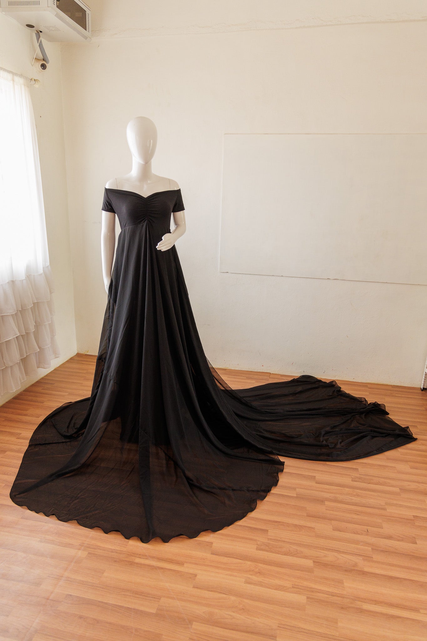 Belinda gown - Black