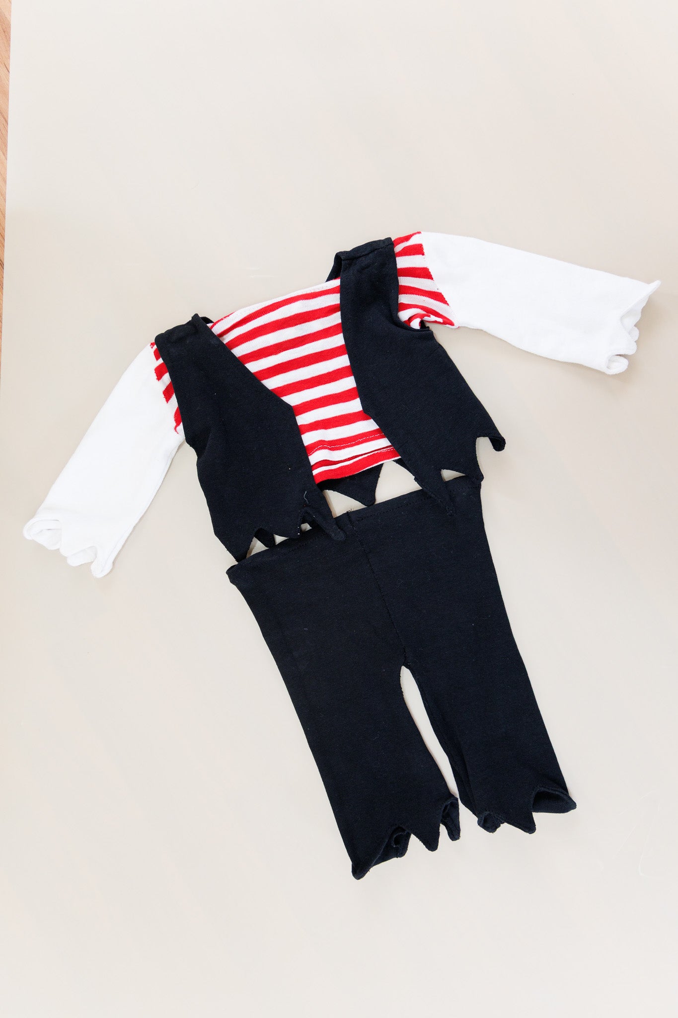 Pirate outfit 3-6 / MP008