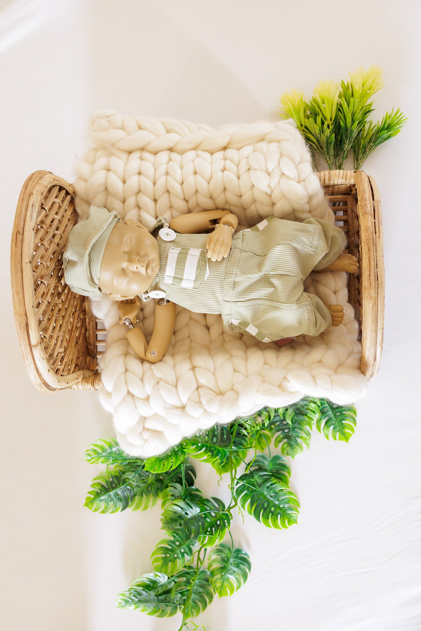 Rattan Bed Theme
