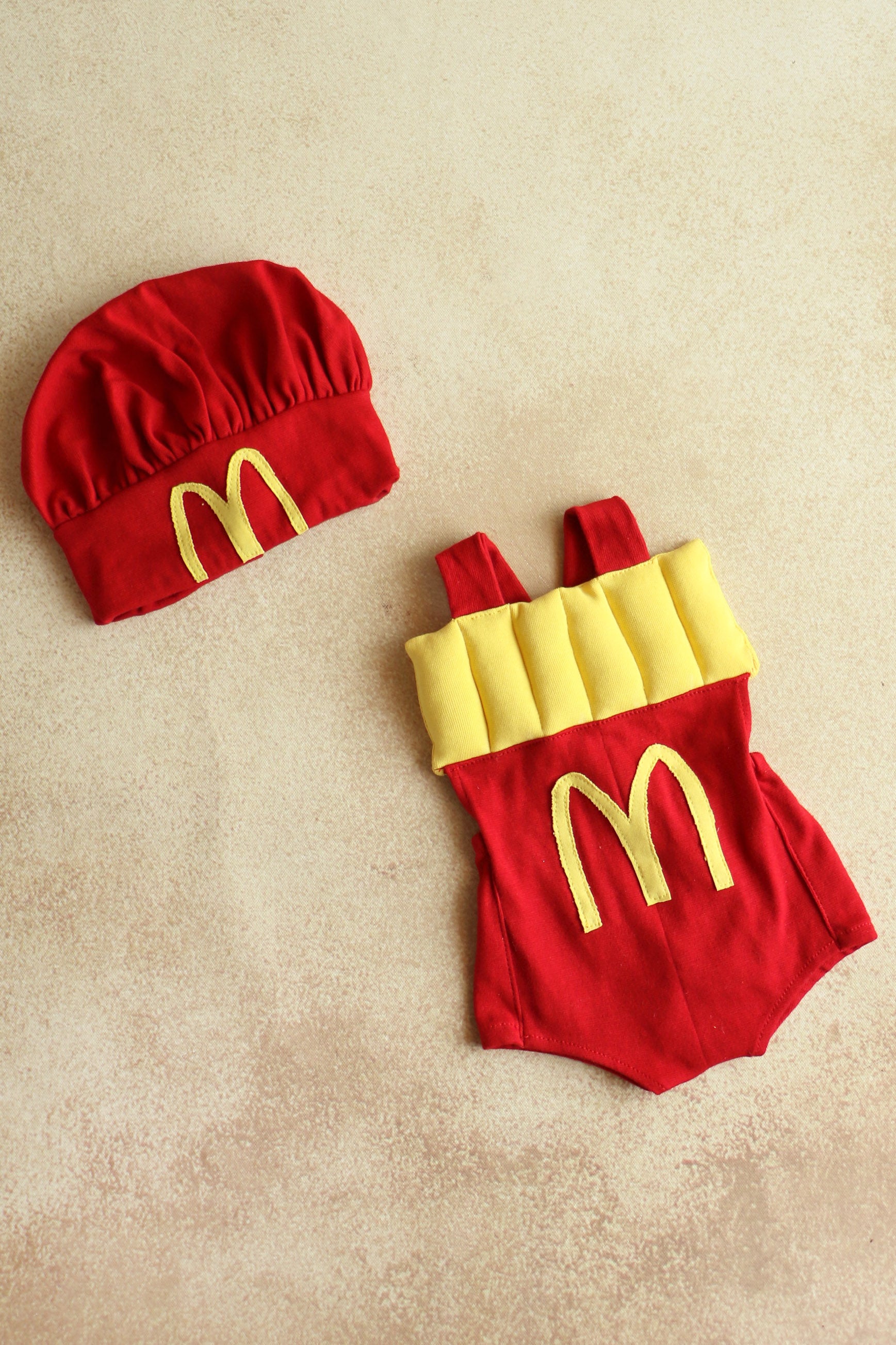 MC Donalds Outfit 0-3m (H024)