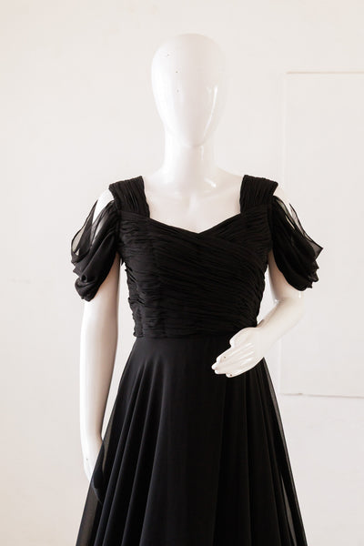 Sakshi gown - Black