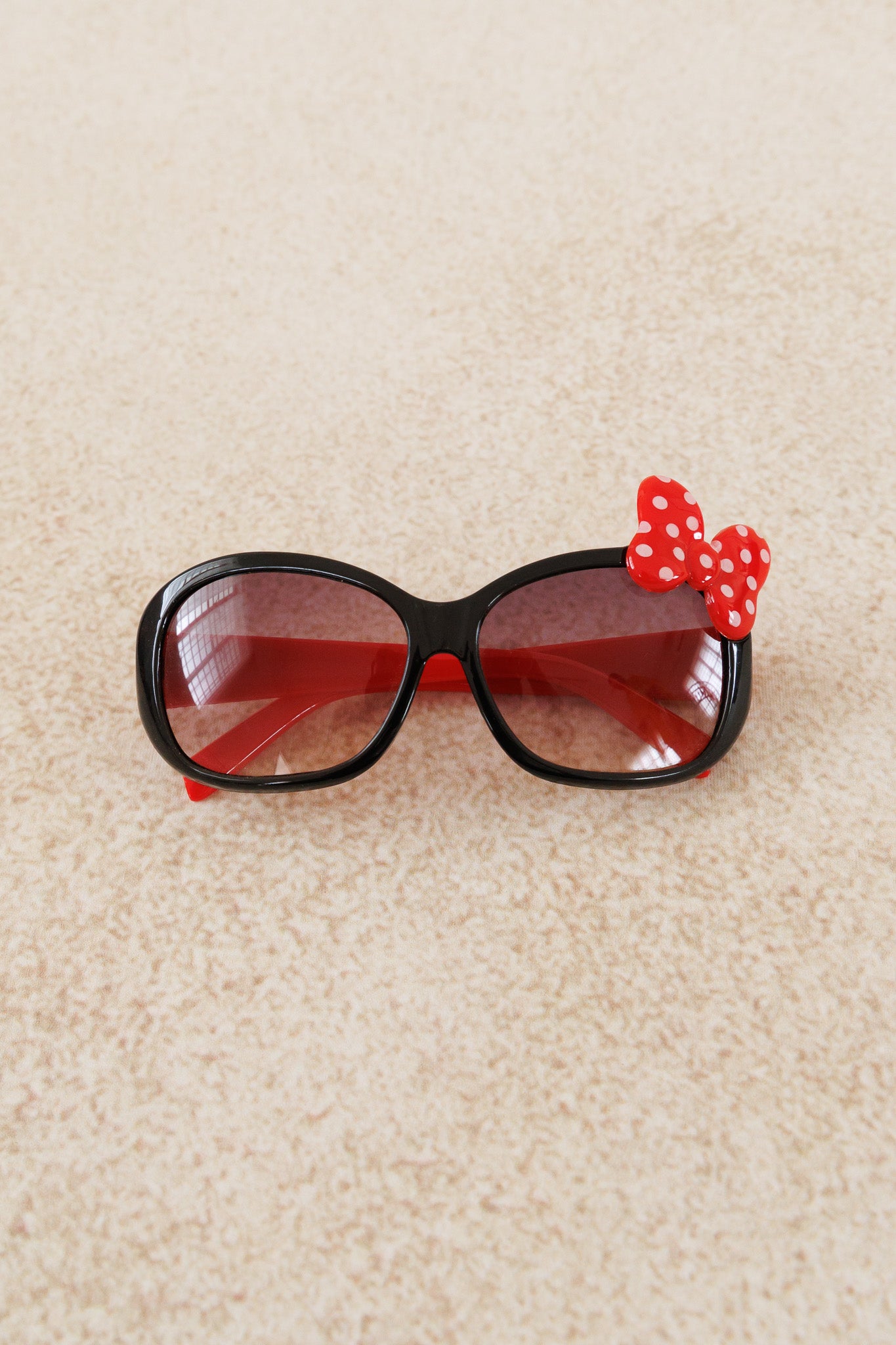 Bow Glasses Type 2