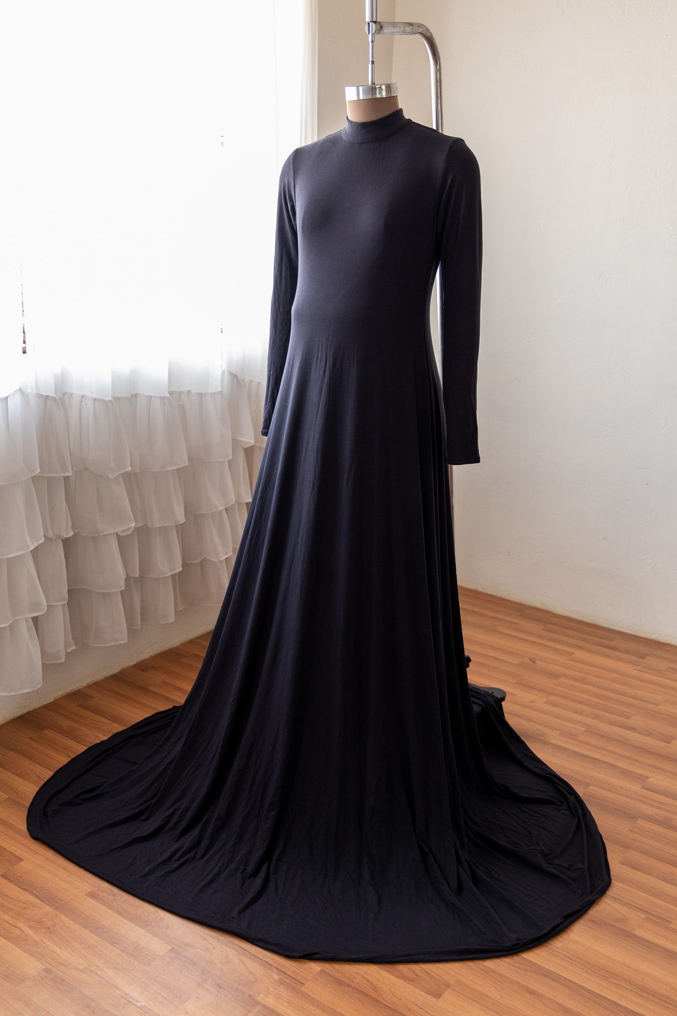 RTS Nylah Gown- Black L-XL