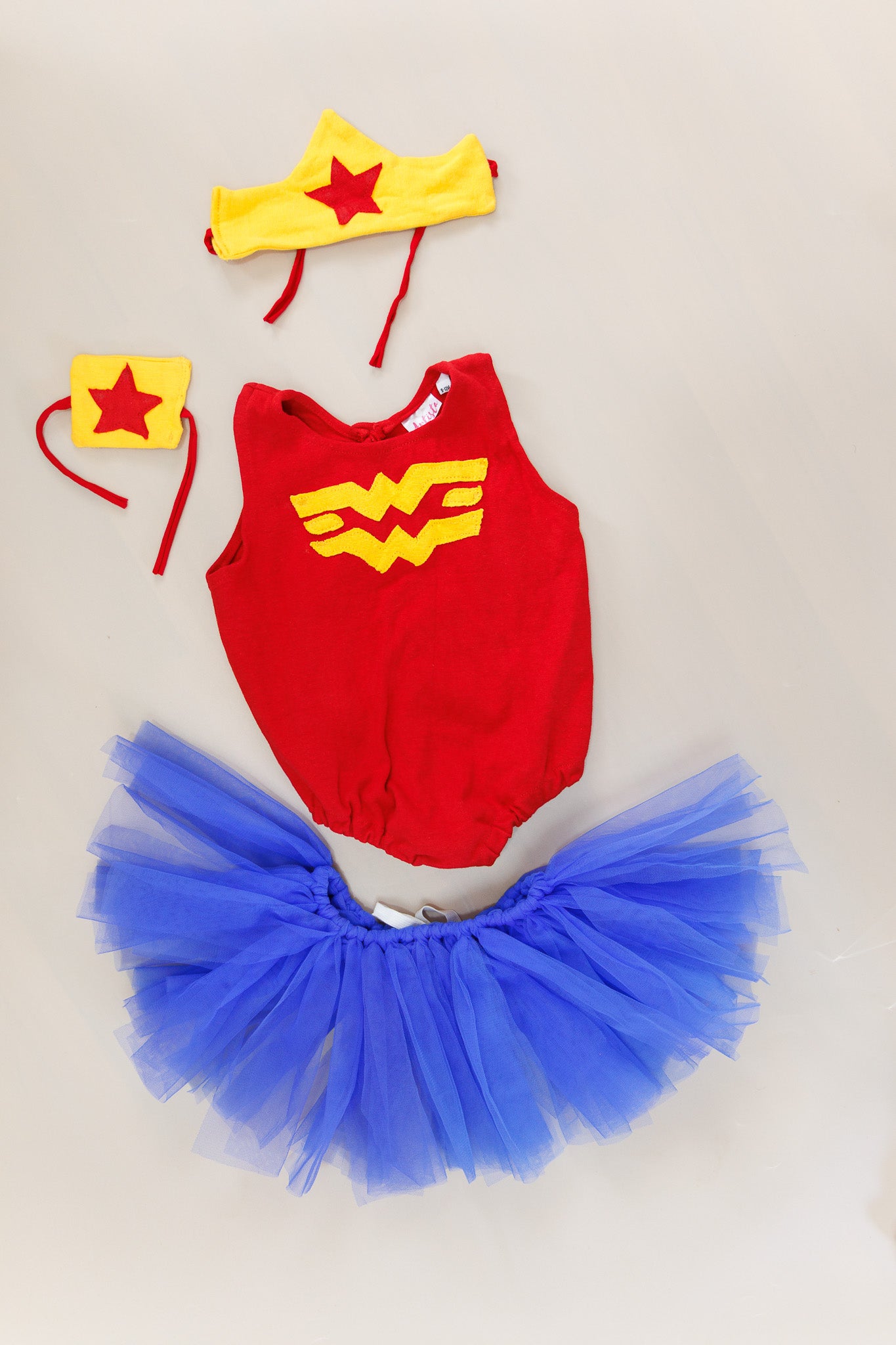 Wonder Woman Outfit  9-12 / MP061
