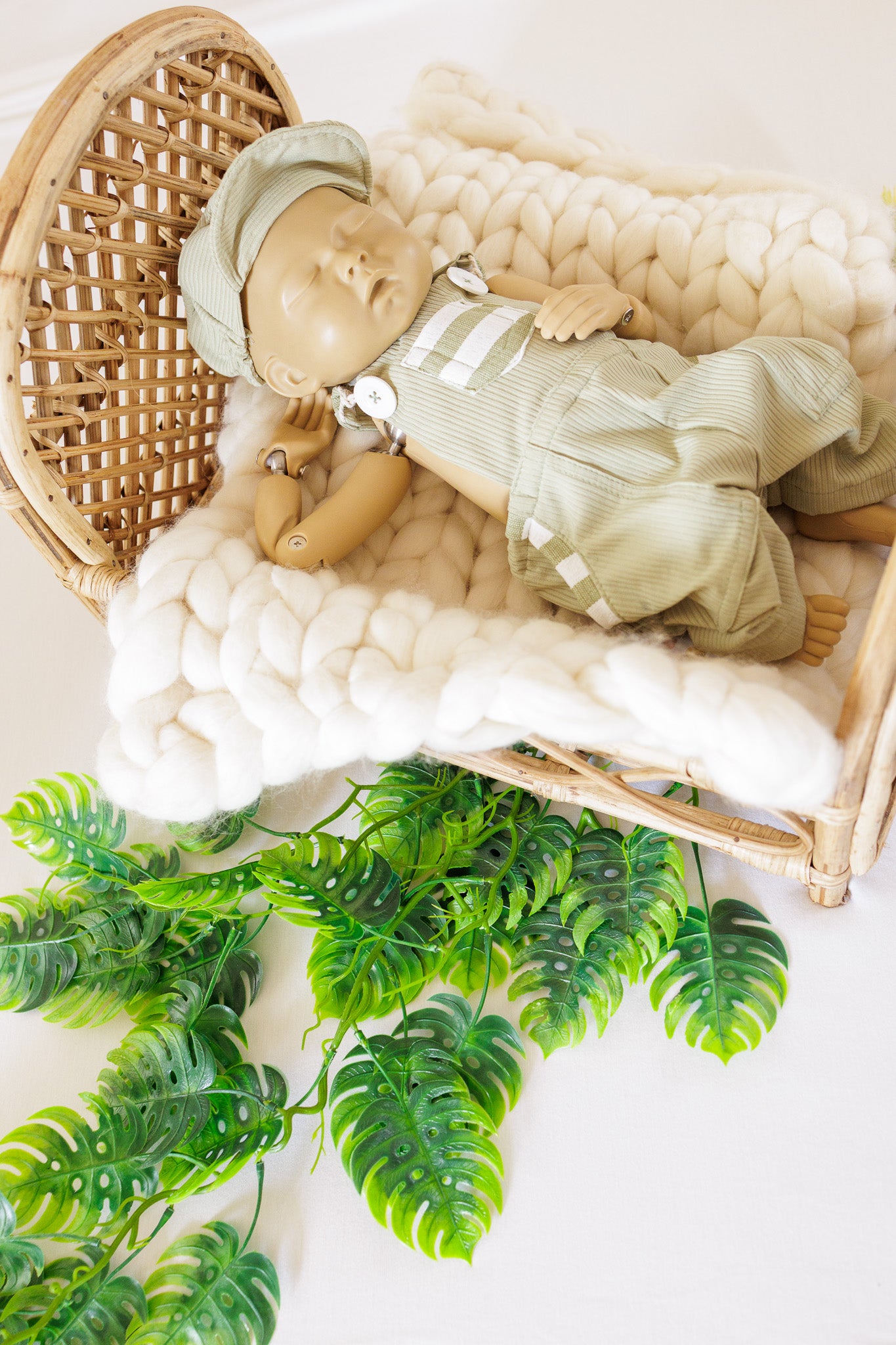 Rattan Bed Theme