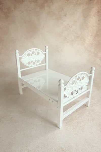 Metal bed - White