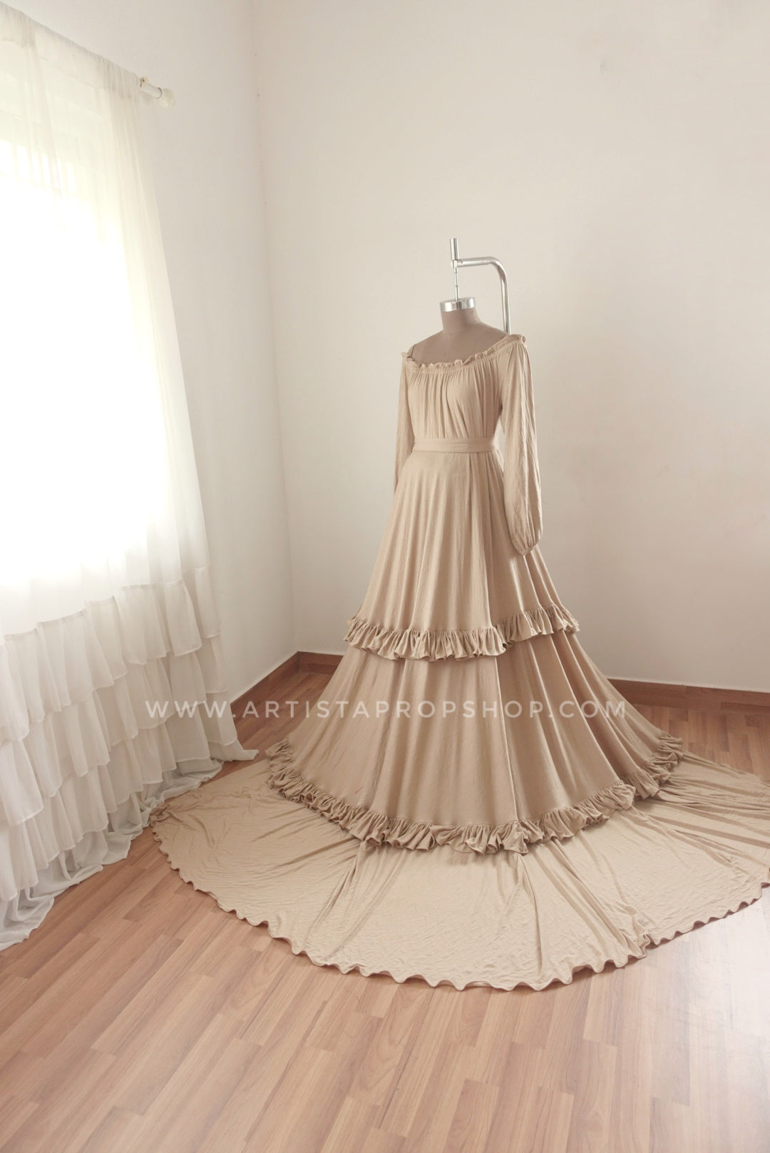 Lorette gown - Beige