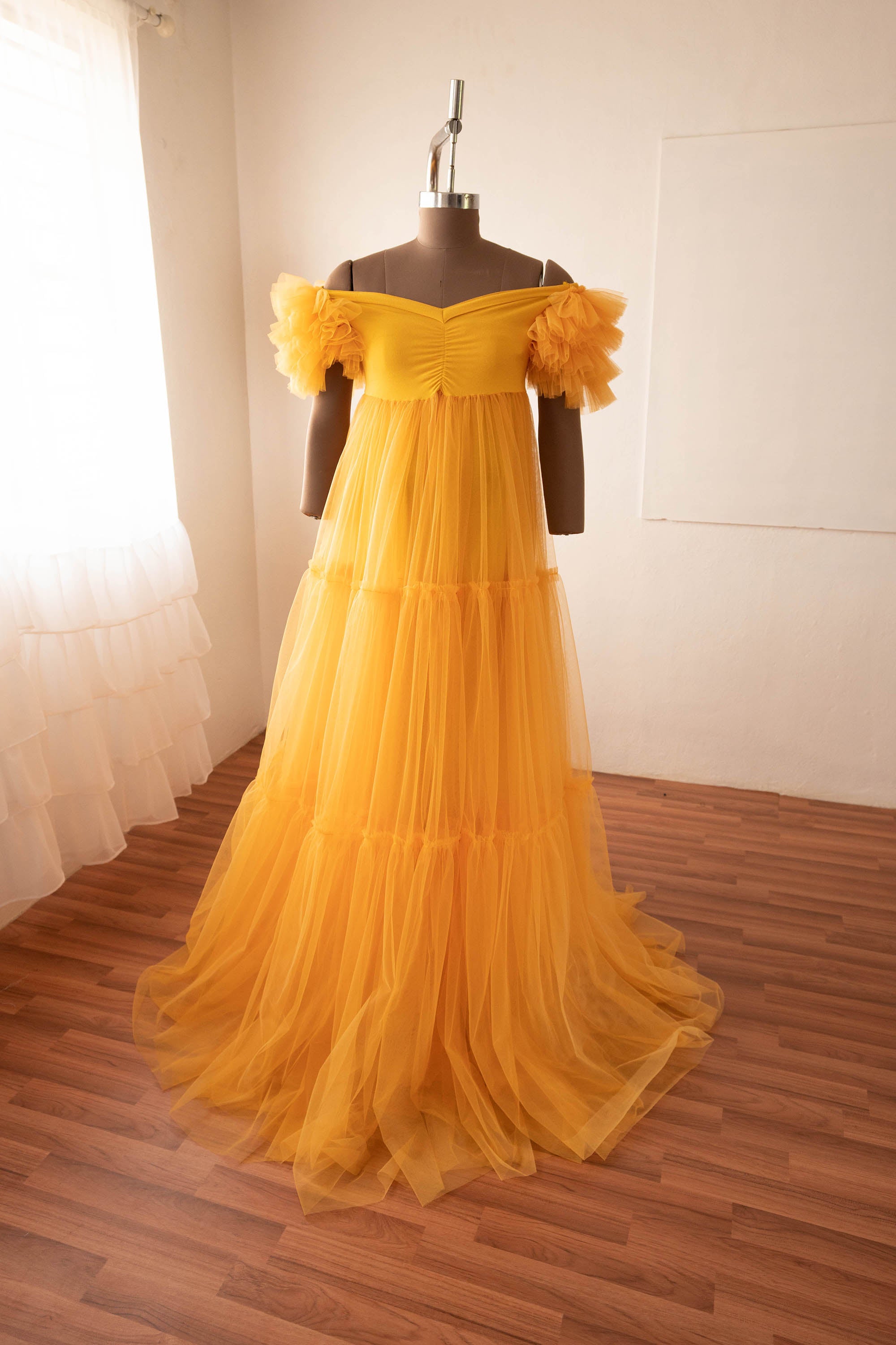 Magella gown - Yellow