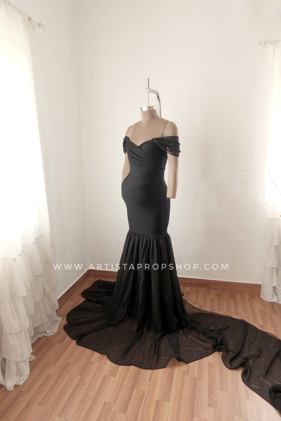 Rachel gown - Black