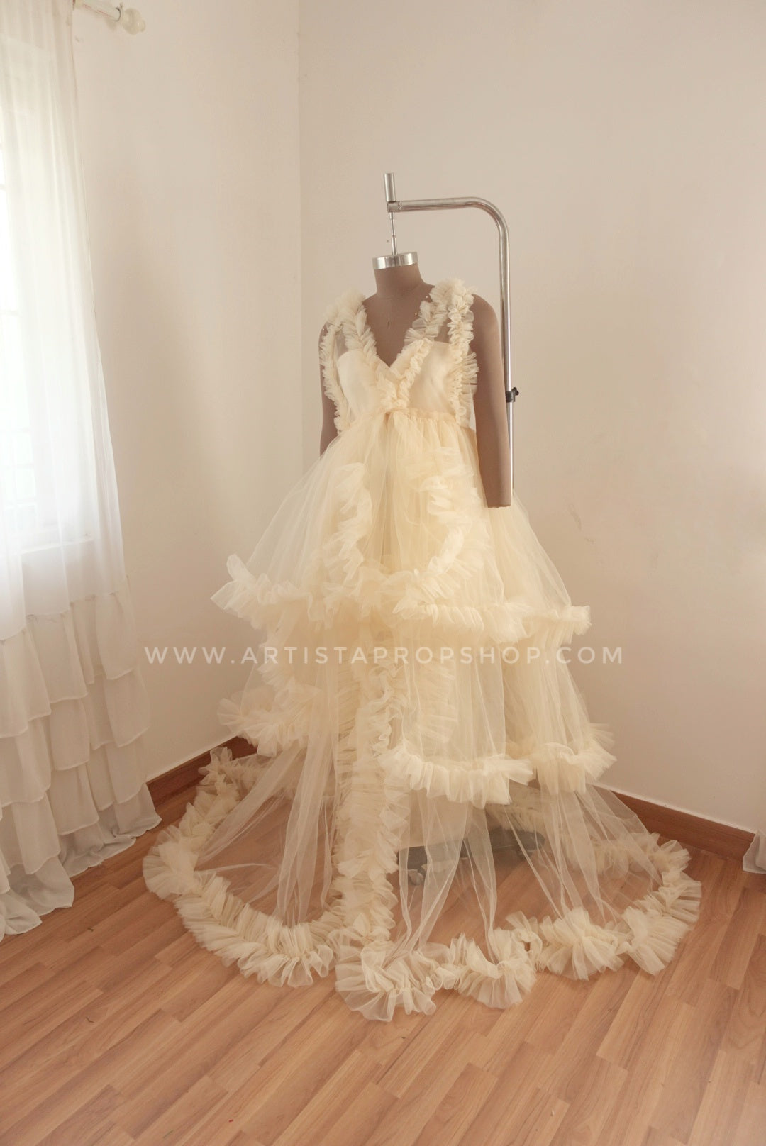 Erica gown - Beige