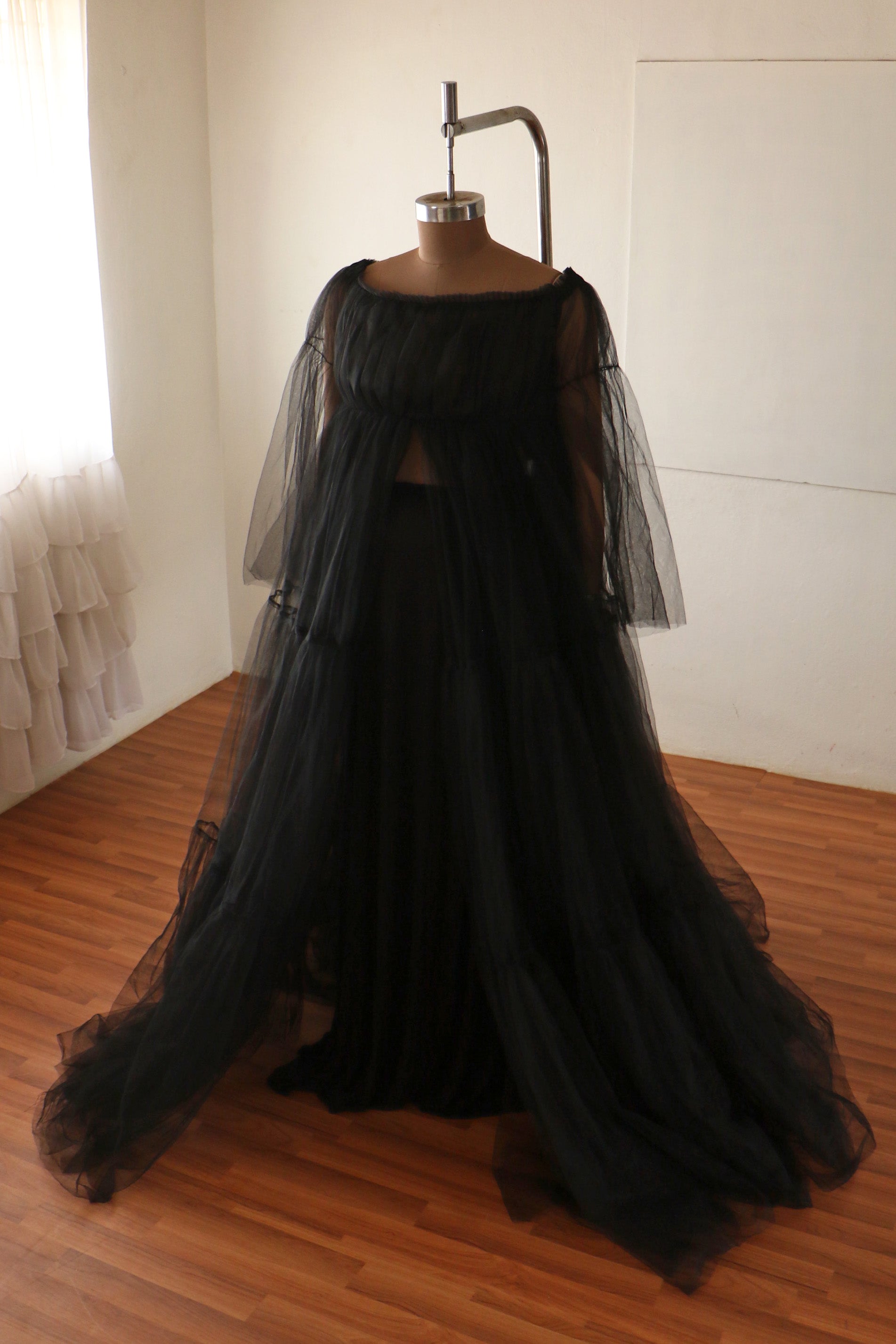 Treeza gown - Black