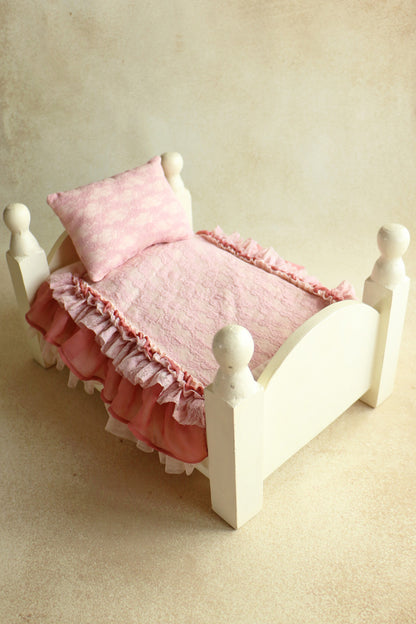 Lace Mattress Cover - Dusty Pink