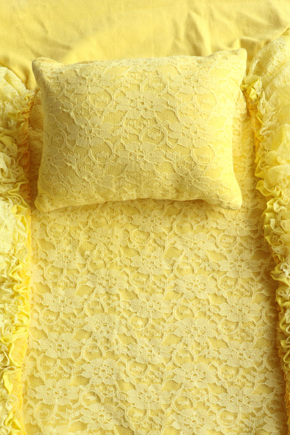 Lace Mattress Cover - Yellow