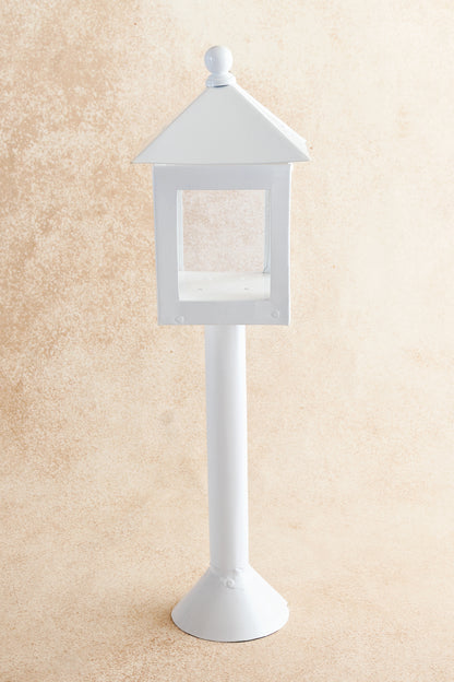 Lamp Post- White