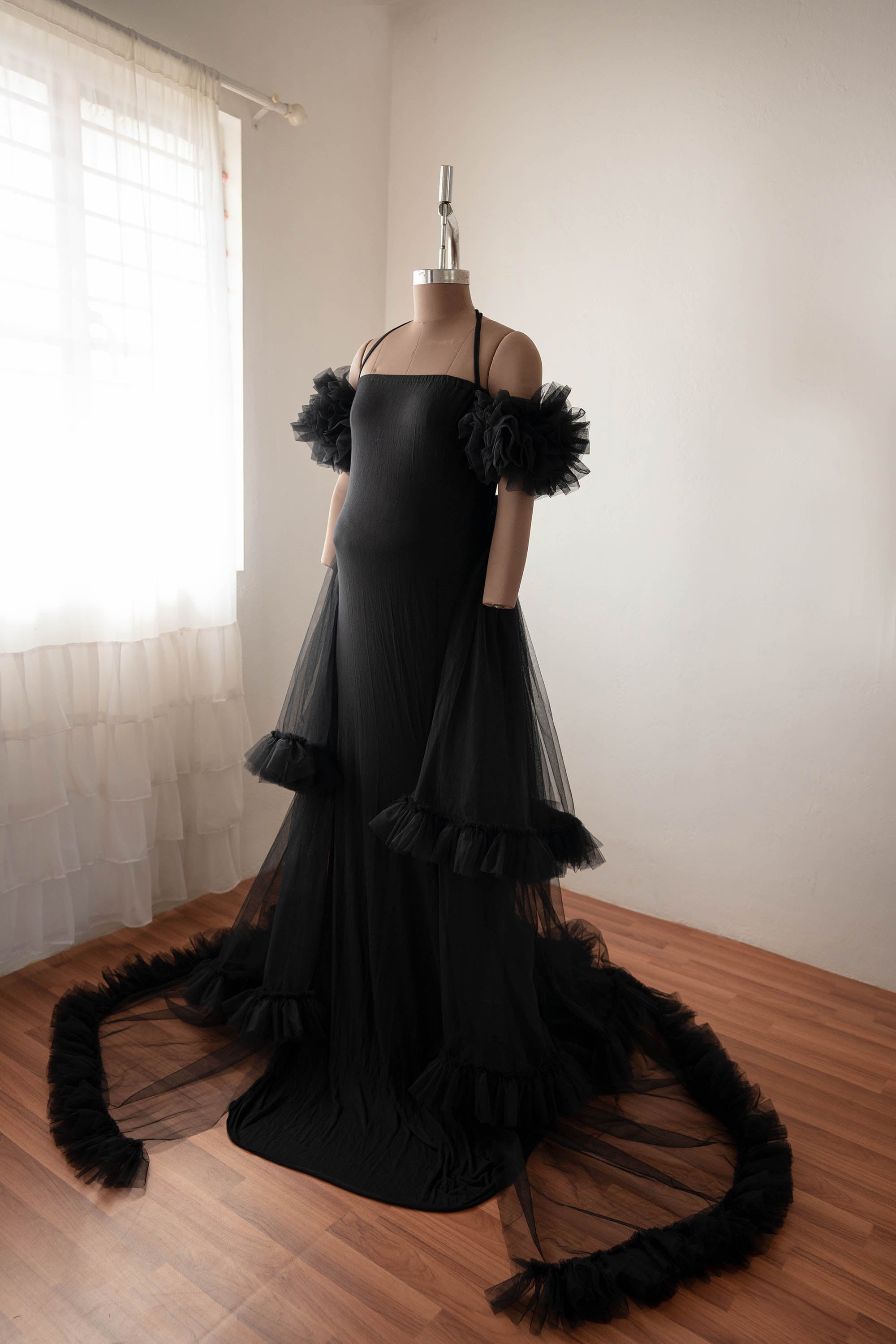 Sherina gown - Black