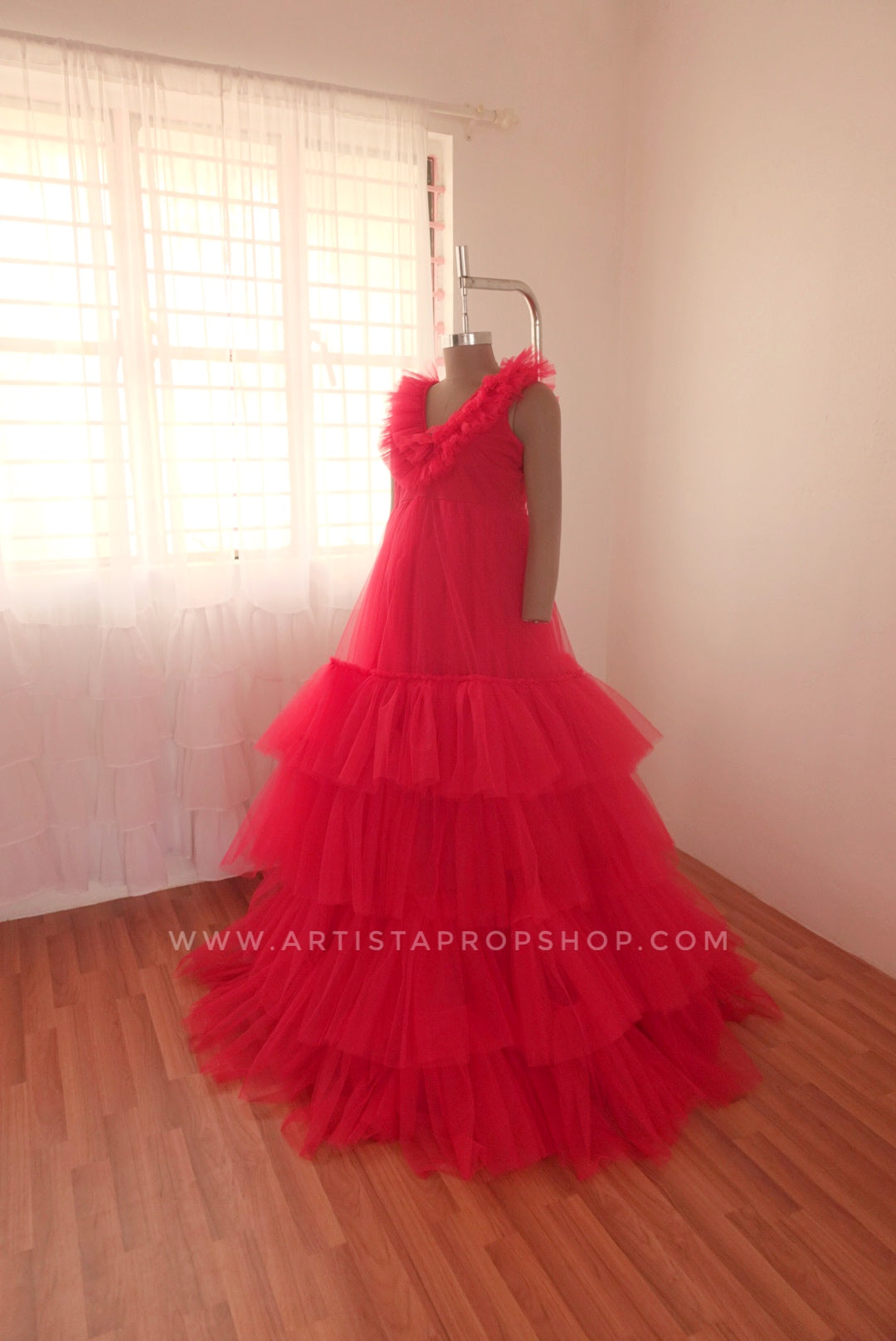 Victoria gown- Red